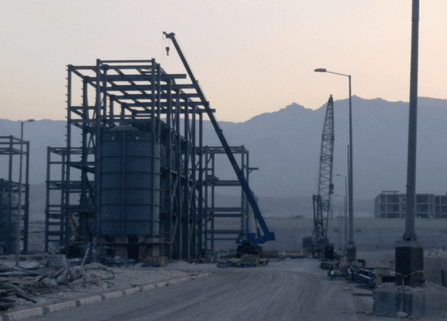 اجرای عملیات نصب اسکلت فلزی شامل (Structure Equipment & Rack Pipe )